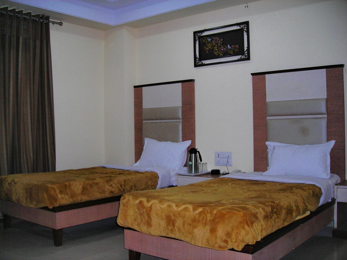 Hotel Dolphin Raipur (Chhattisgarh) Bagian luar foto
