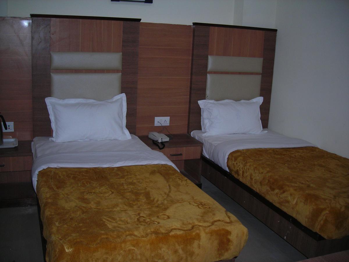 Hotel Dolphin Raipur (Chhattisgarh) Bagian luar foto