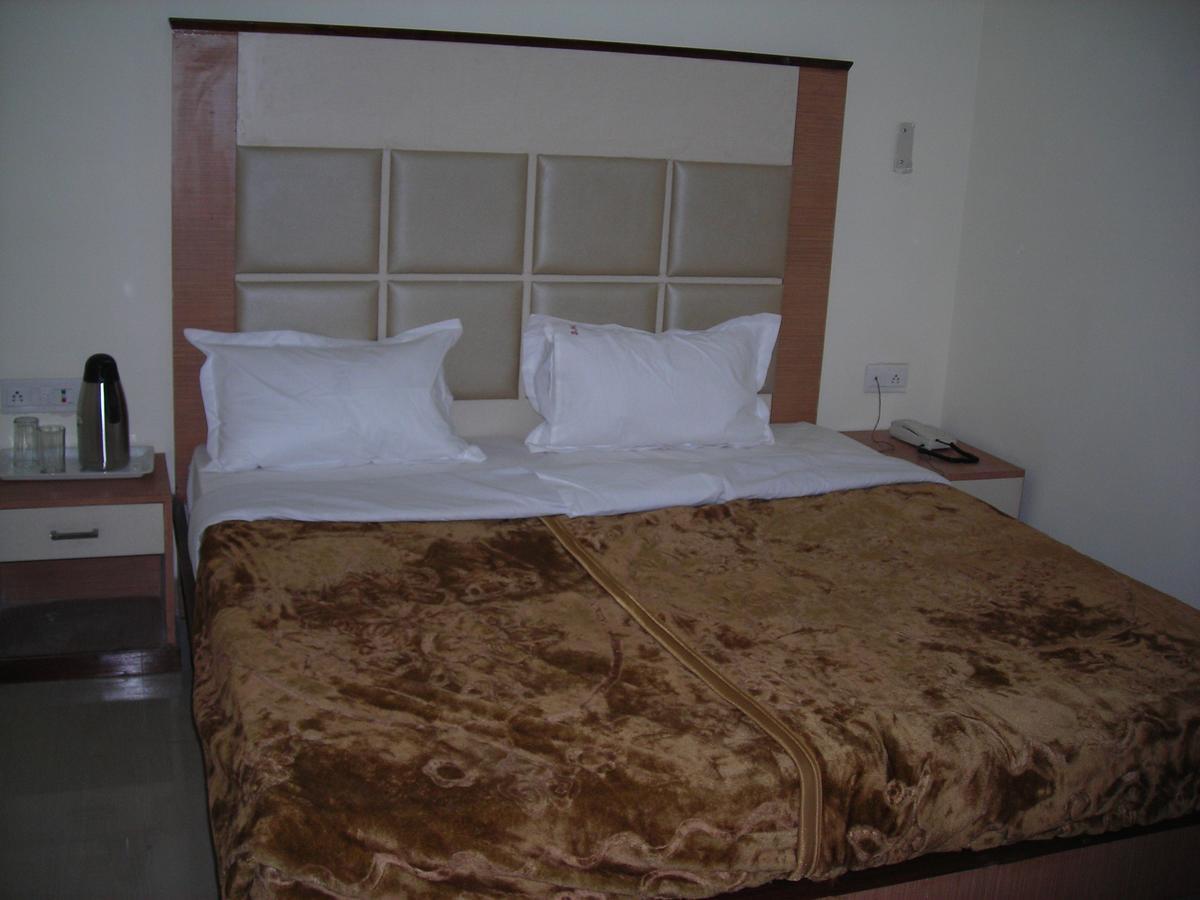 Hotel Dolphin Raipur (Chhattisgarh) Bagian luar foto